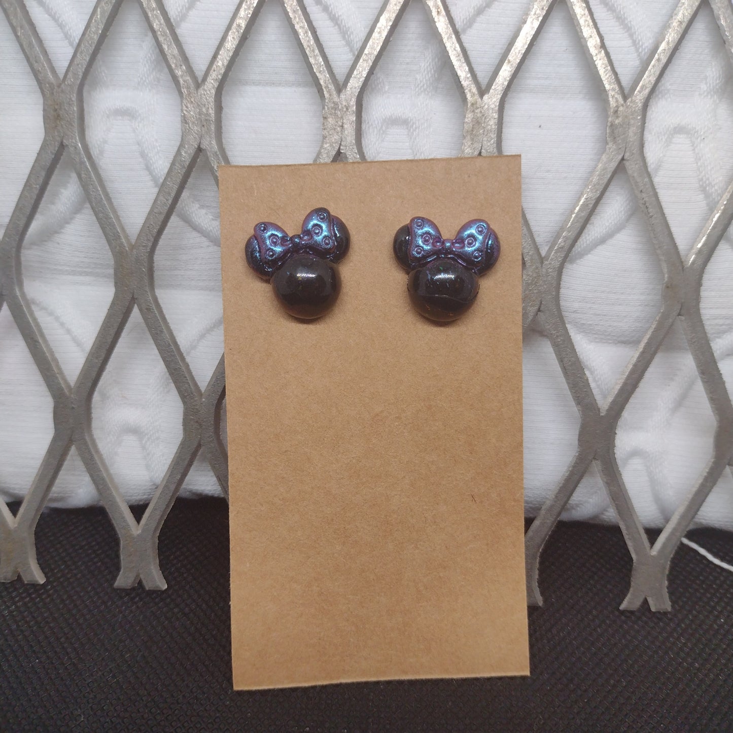 Chrome bow minnie mouse