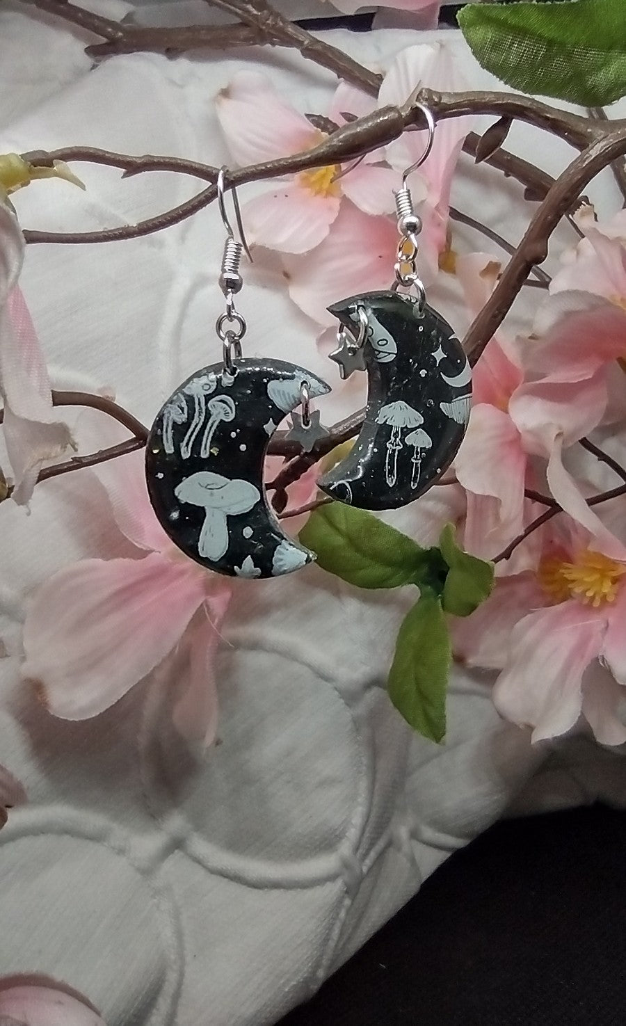 Mushroom 🍄 moon with silver stars