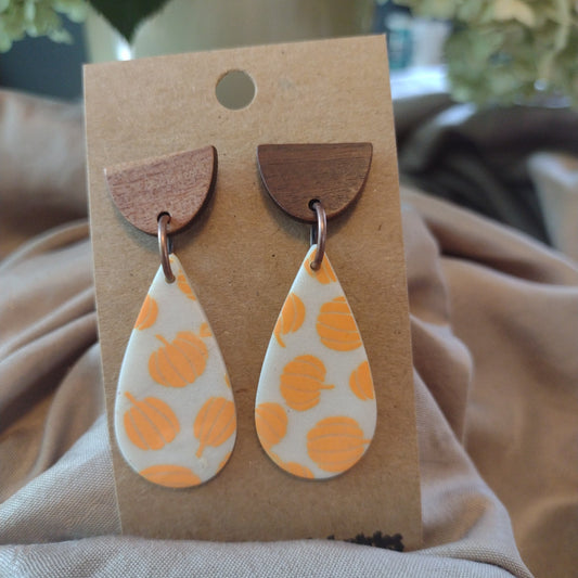 Pumpkin dangle stud