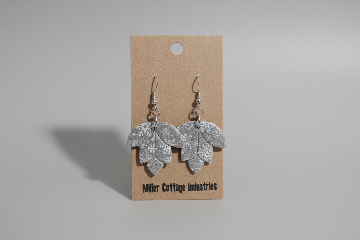 Silver snowflake deco