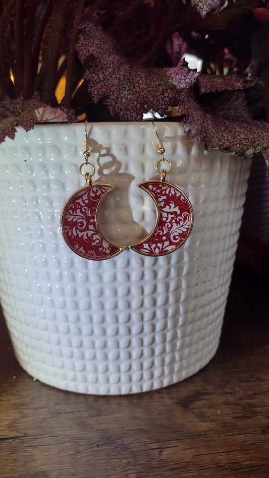 Gold garnet moons