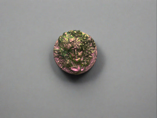 green lady magnet