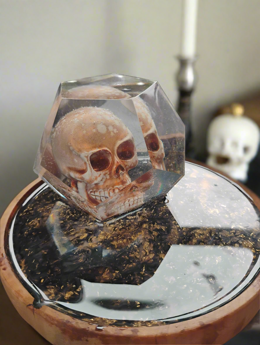 Hex skull jewelry catcher