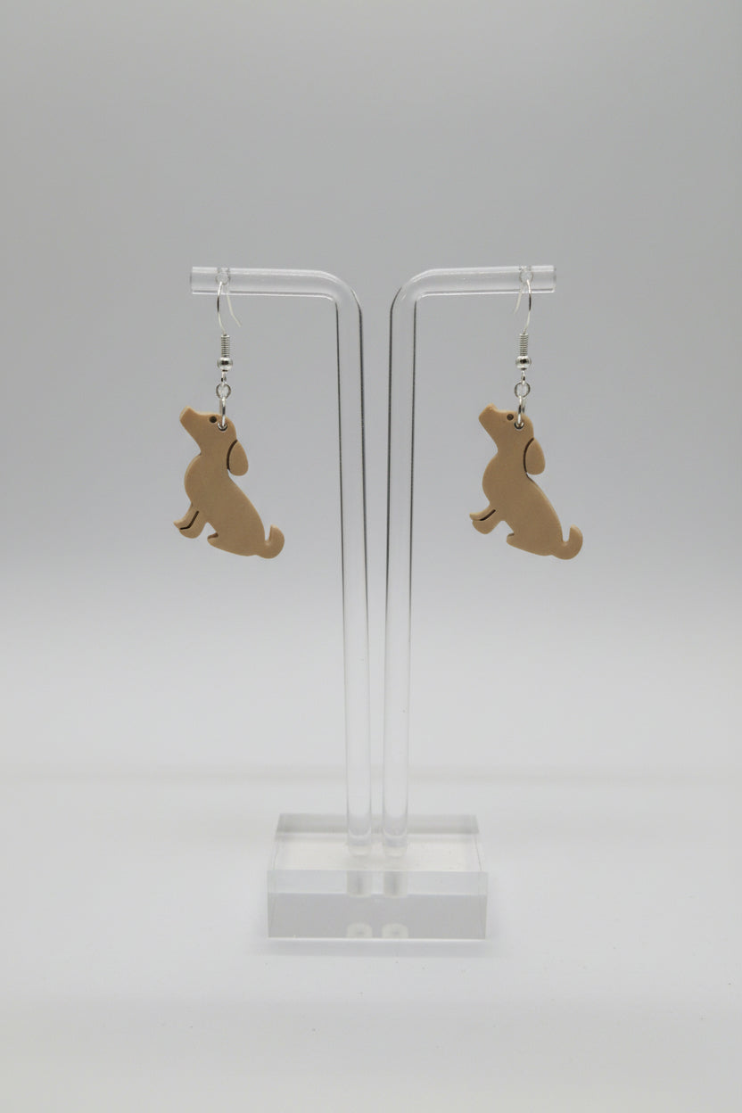 Dog howling medium brown