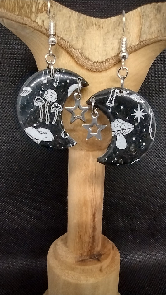 Mushroom moon with silver starts