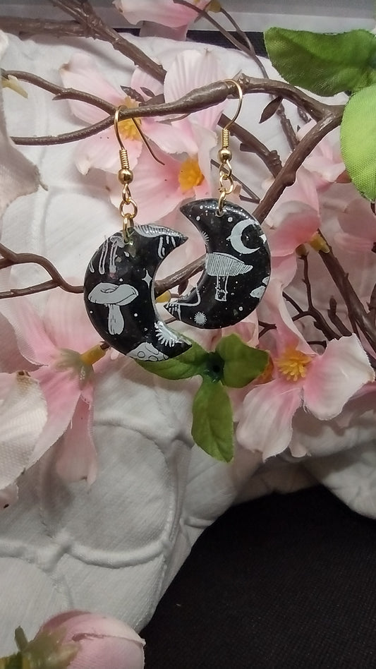 Mushroom moons with gold