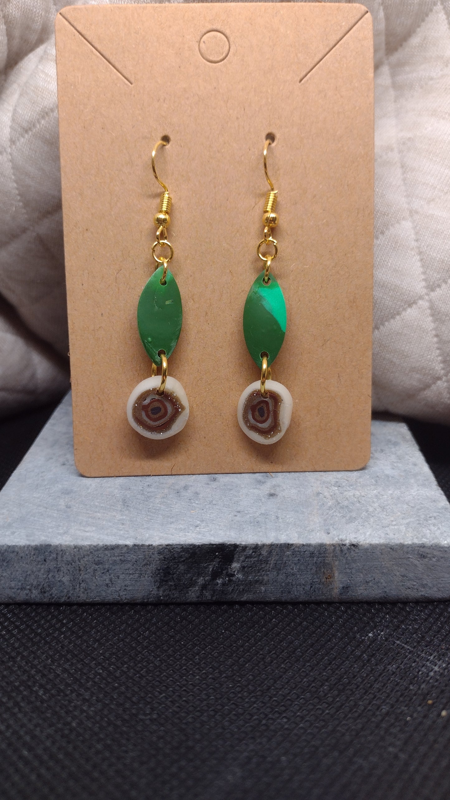 🍄 dangles