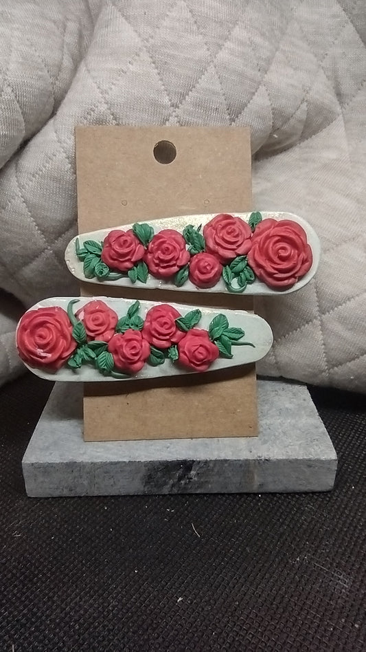 Red rose bouquet 💐 hair clips