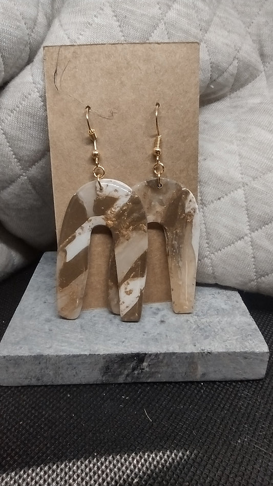 Brown gold and white U shape